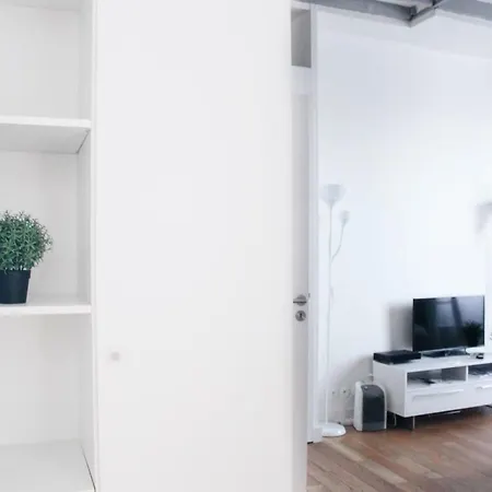 דירה Parisian Flat *