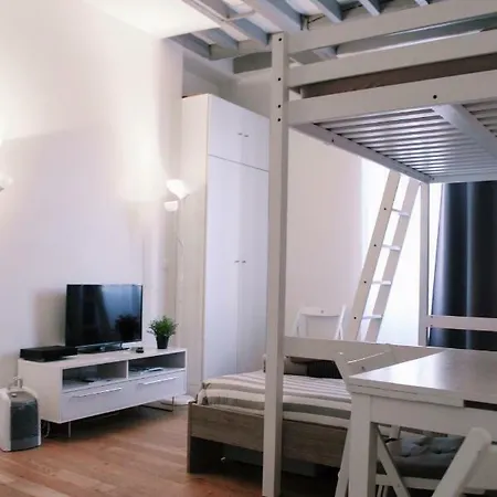 דירה Parisian Flat *